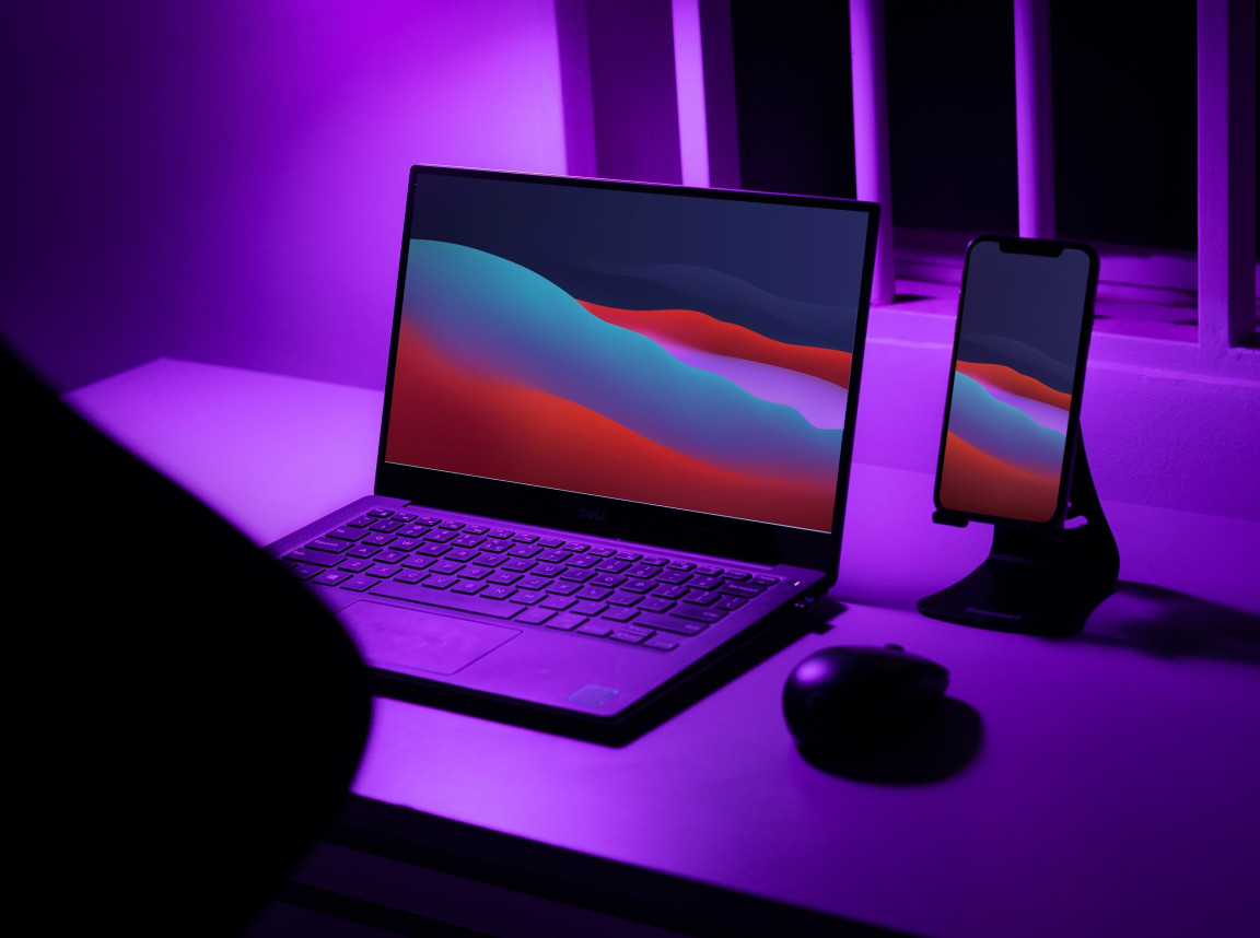 screen-post-rVcxGBT80j8-unsplash