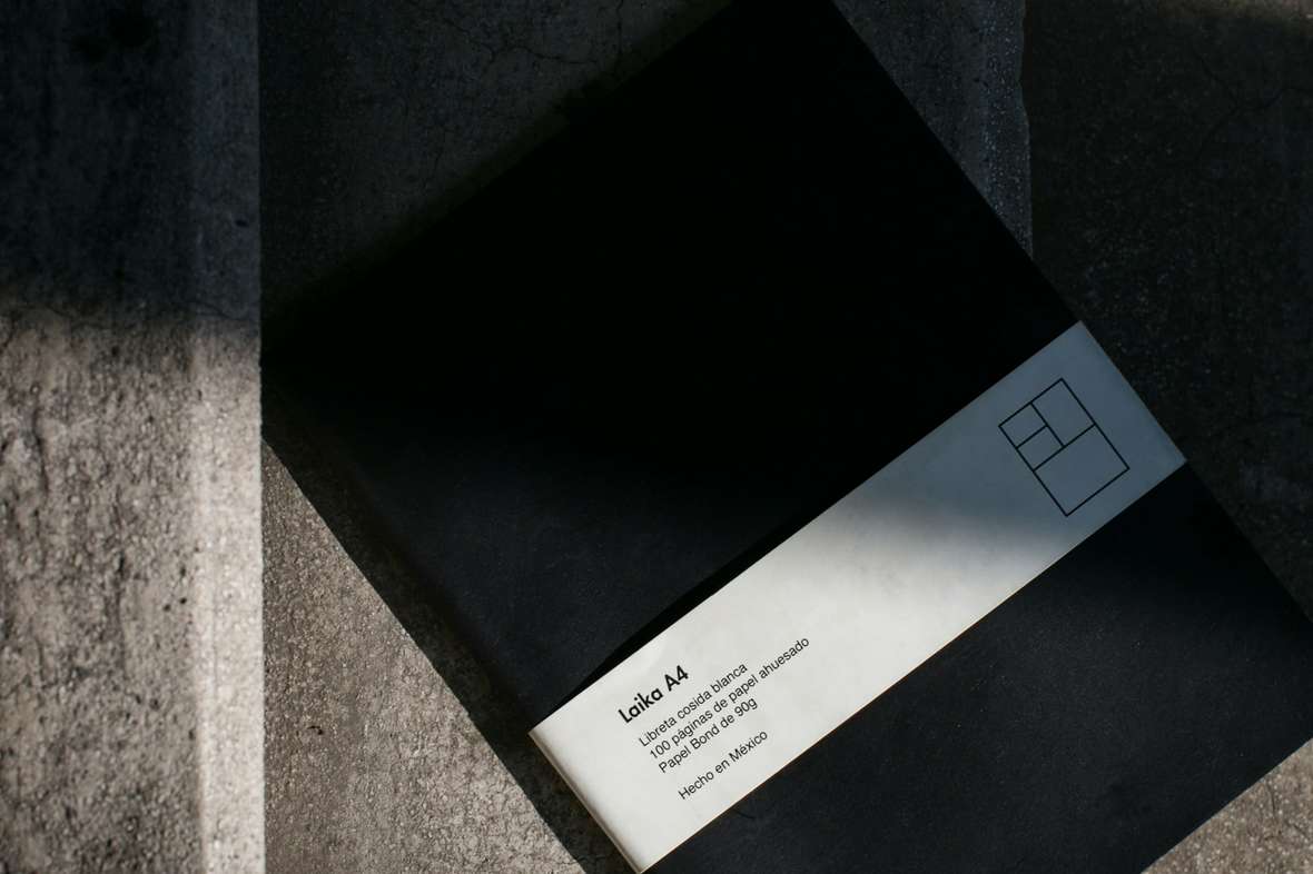 laika-notebooks-oWdMq6vCIRI-unsplash