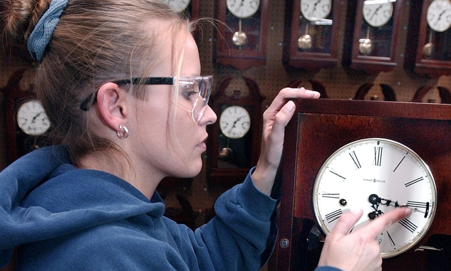 100-year-old Zeeland clock maker reopens after planned shutdown