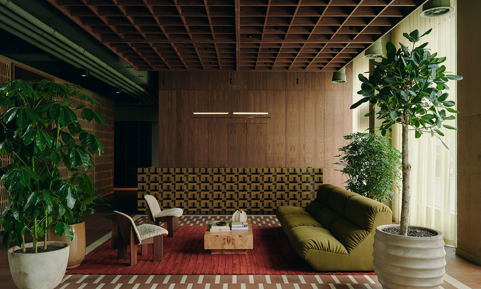 A Palm Court-Inspired Workspace is an Oasis in London
