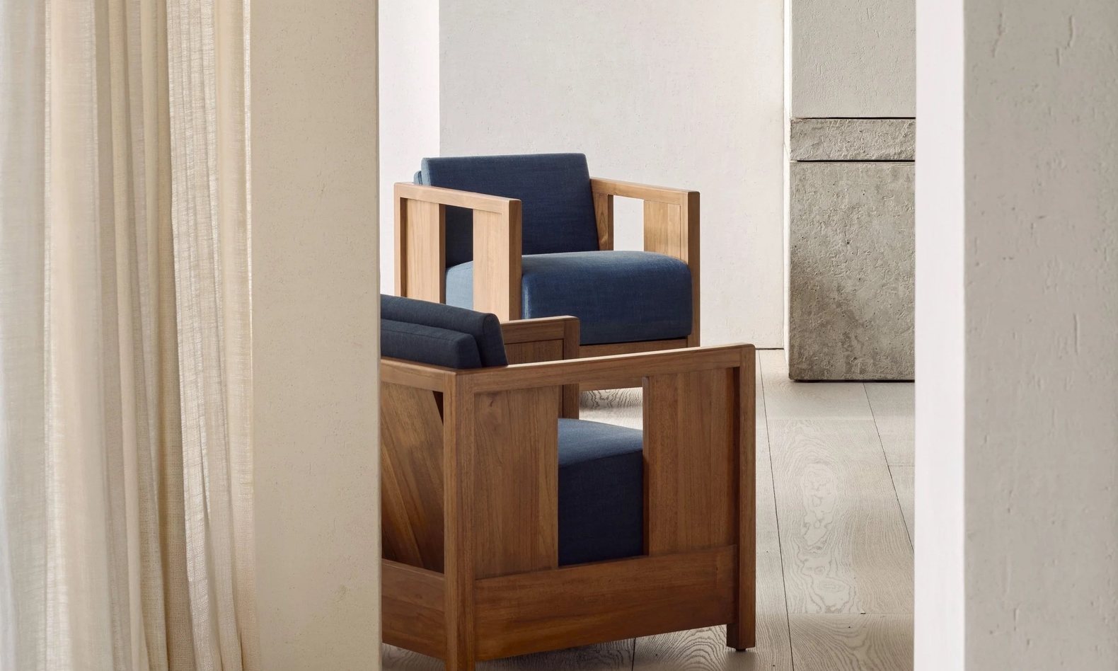 Ethnicraft Fall HPMKT 2026 Preview: The Roan Lounge Chair — officing.