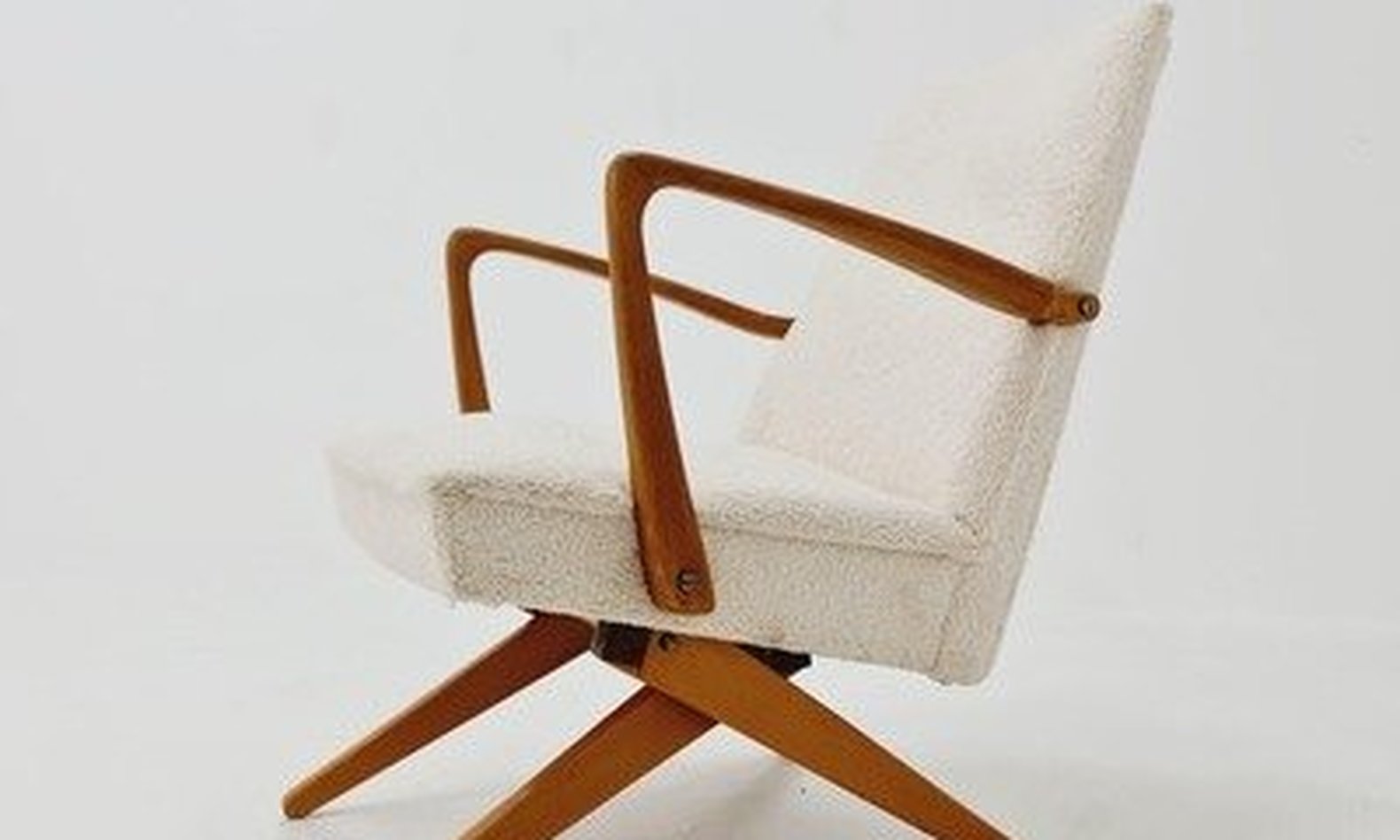 A Transforming Mid-Century Chair, and Fun Knoll Facts  - Core77