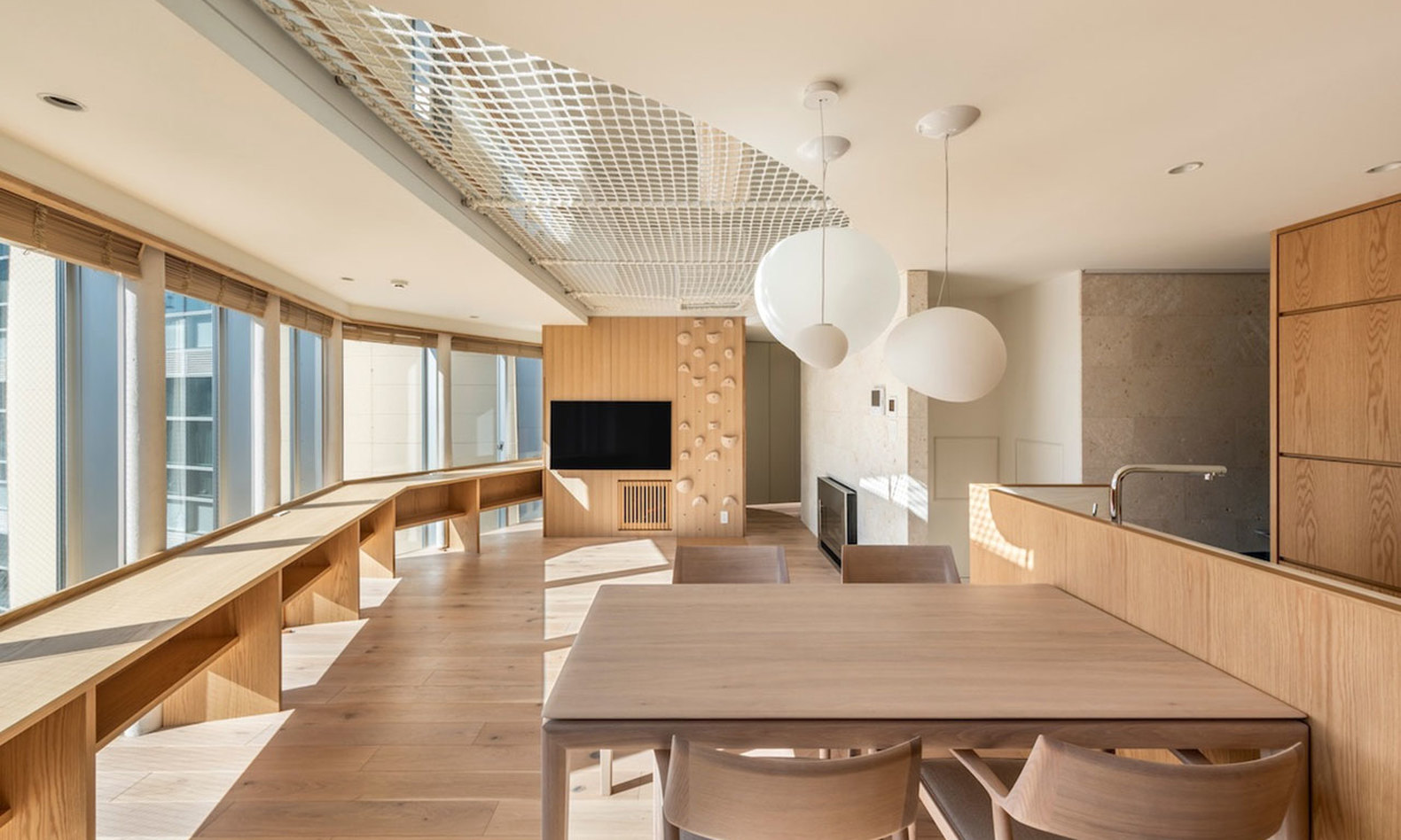 A Tokyo Building Offers an Elegant Answer to Urban Compression