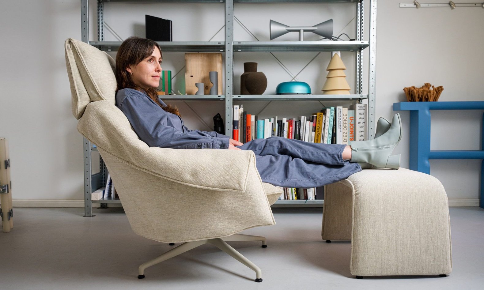 Bascule - Design: Studio Œ, 2026 Developed by Vitra in Switzerland — officing.