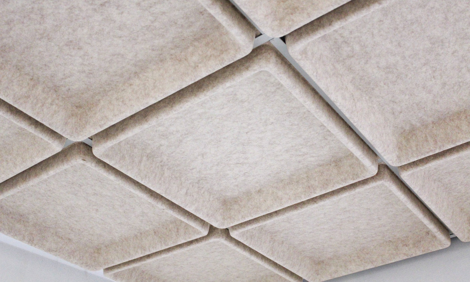 Unika Vaev Expands Ecoustic® Versa Offering in Collaboration with Instyle — officing.