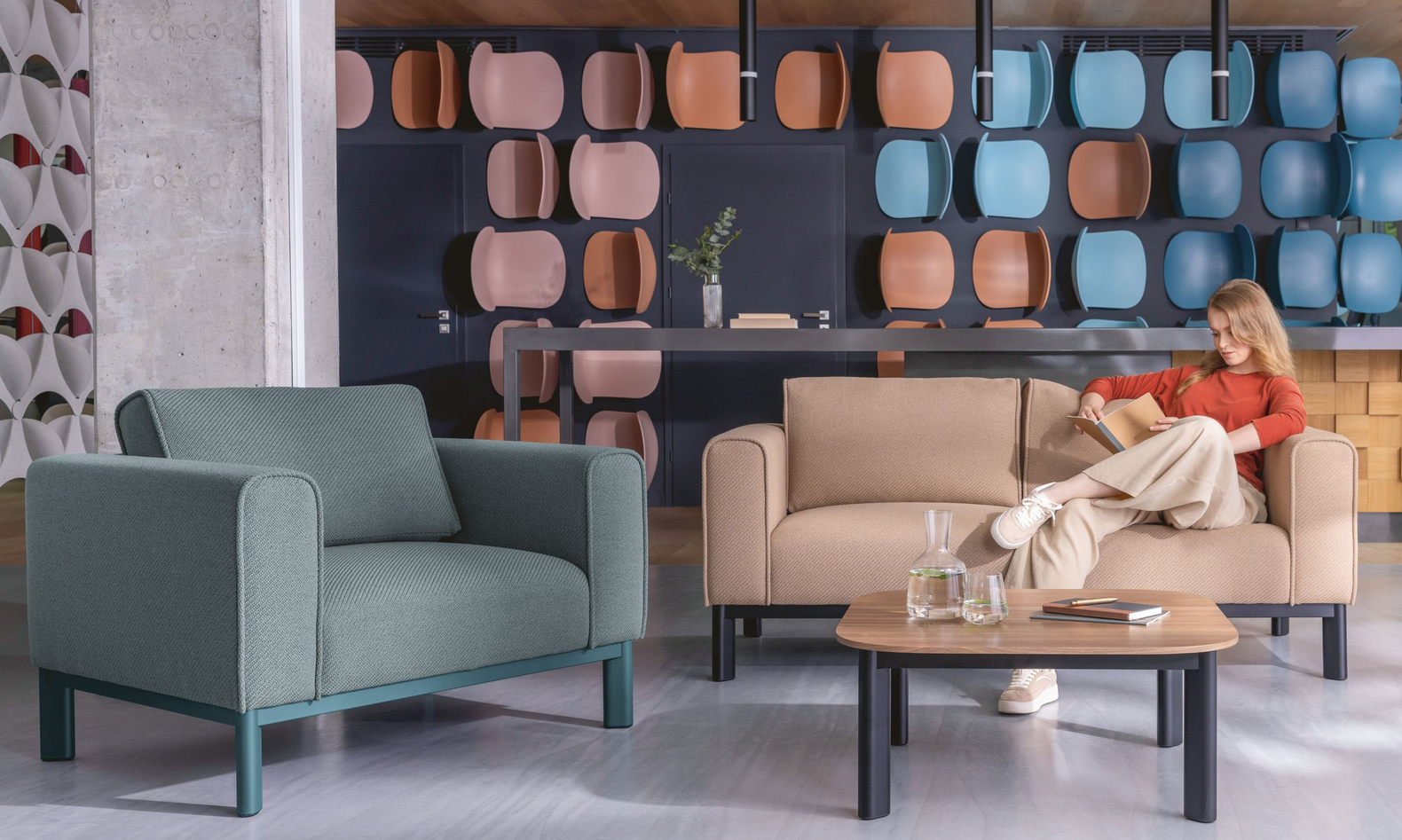 Introducing Decenta: Inviting Comfort in Professional Settings - officing.