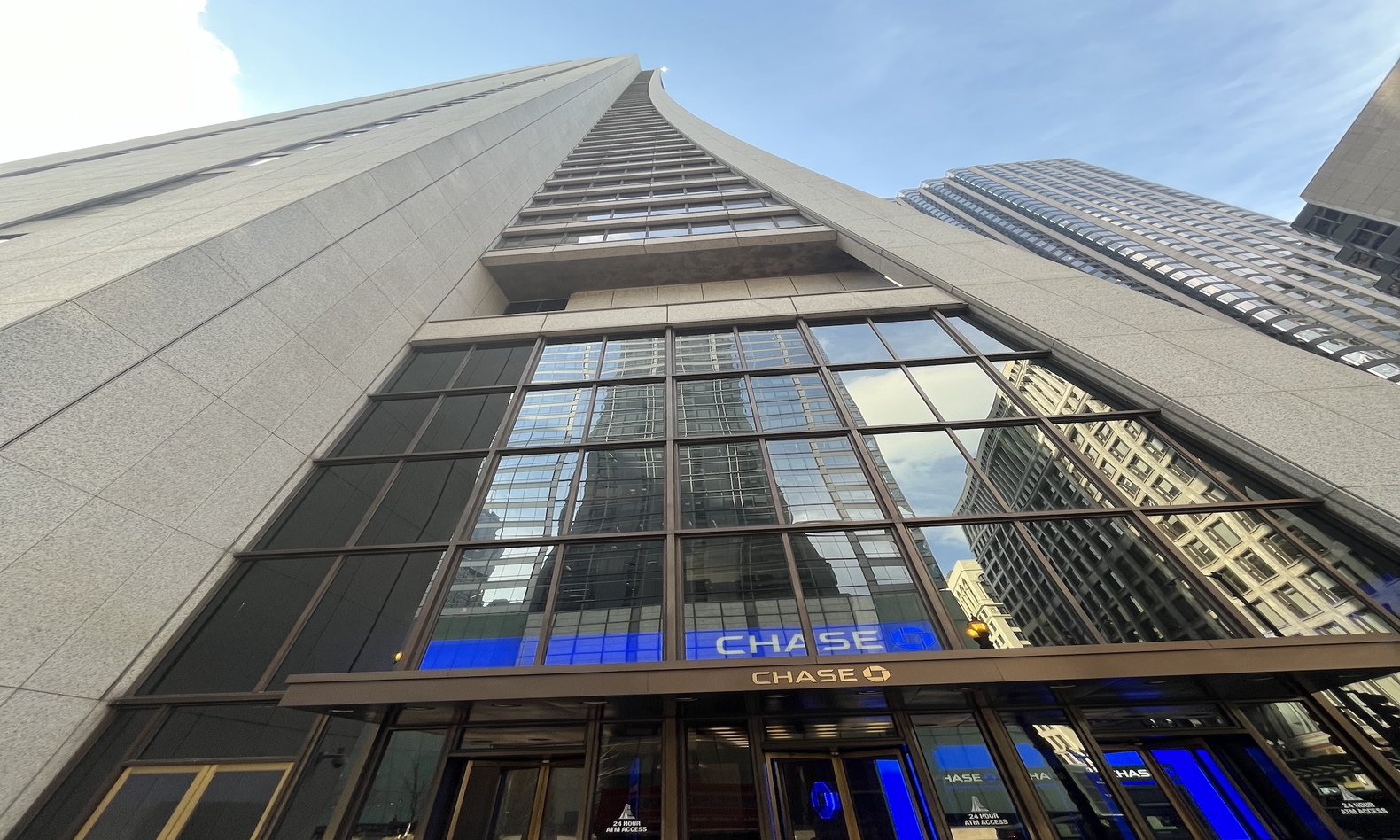 JPMorgan's Chicago Chase Tower Renovation Costs Over $800M