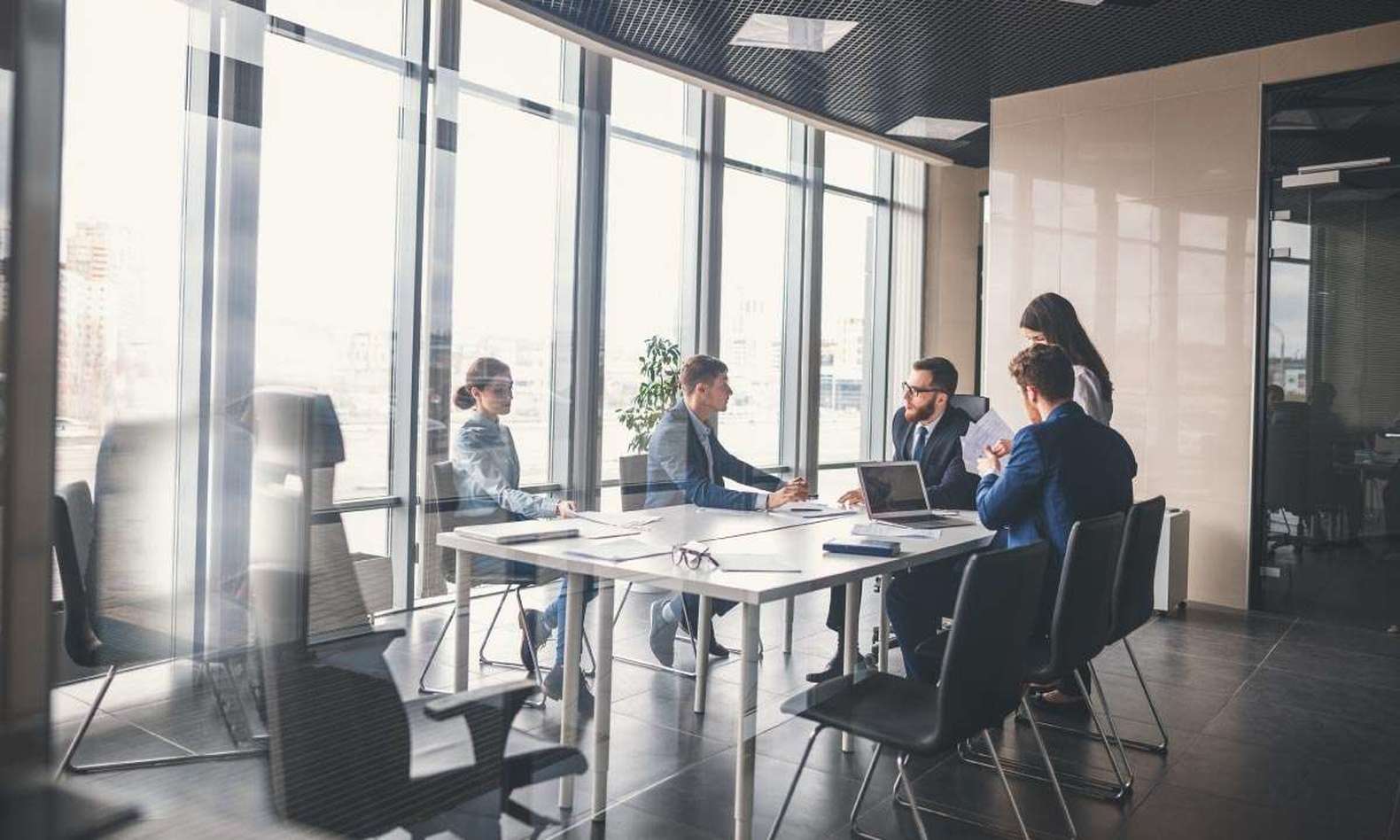 Corporate Real Estate Leaders Say Office Experience Matters. Their Decisions Tell a Different Story.