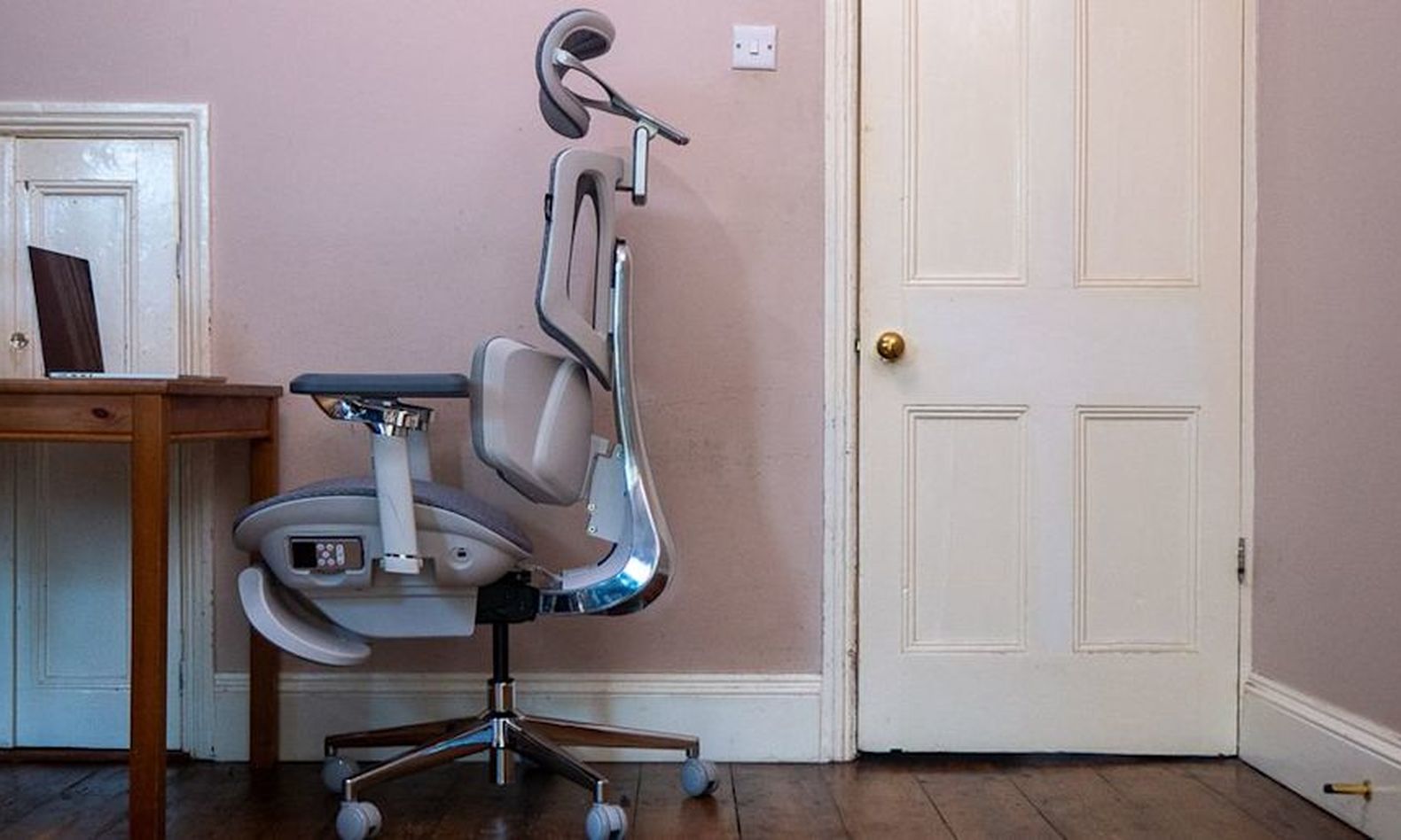 Oof! Turns out AI is as annoying in office chairs as it is everywhere else