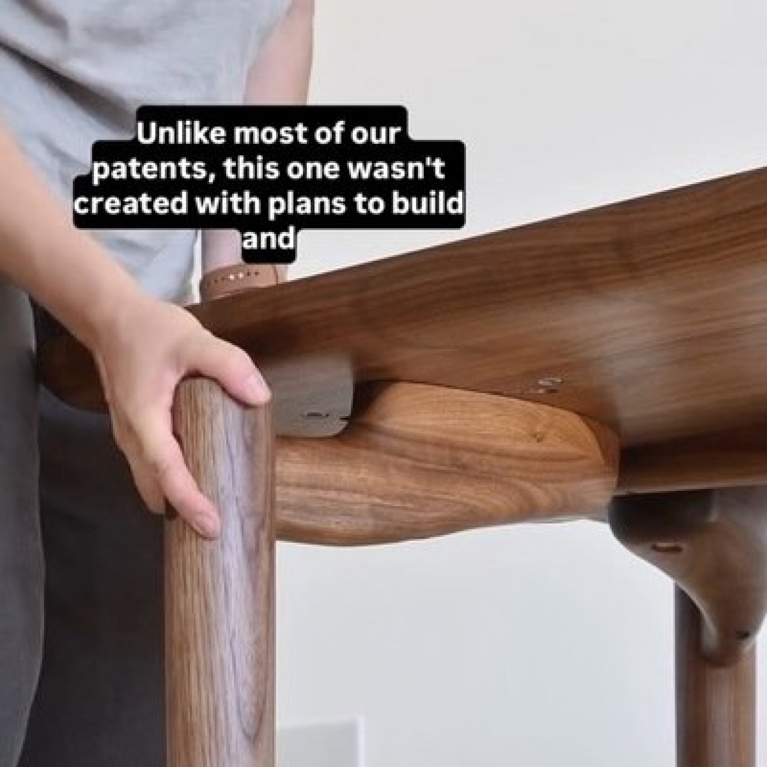 A Brilliant Movable-Leg Design for Tables Improves UX - Core77