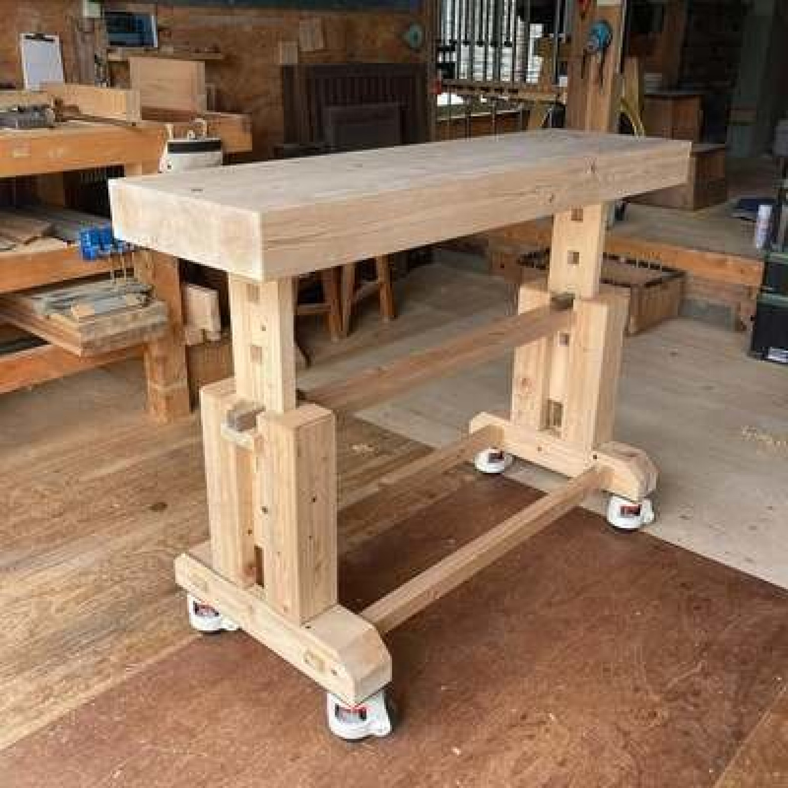 Architect Paco Martinez's Low-Tech Height-Adjustable Workbench - Core77