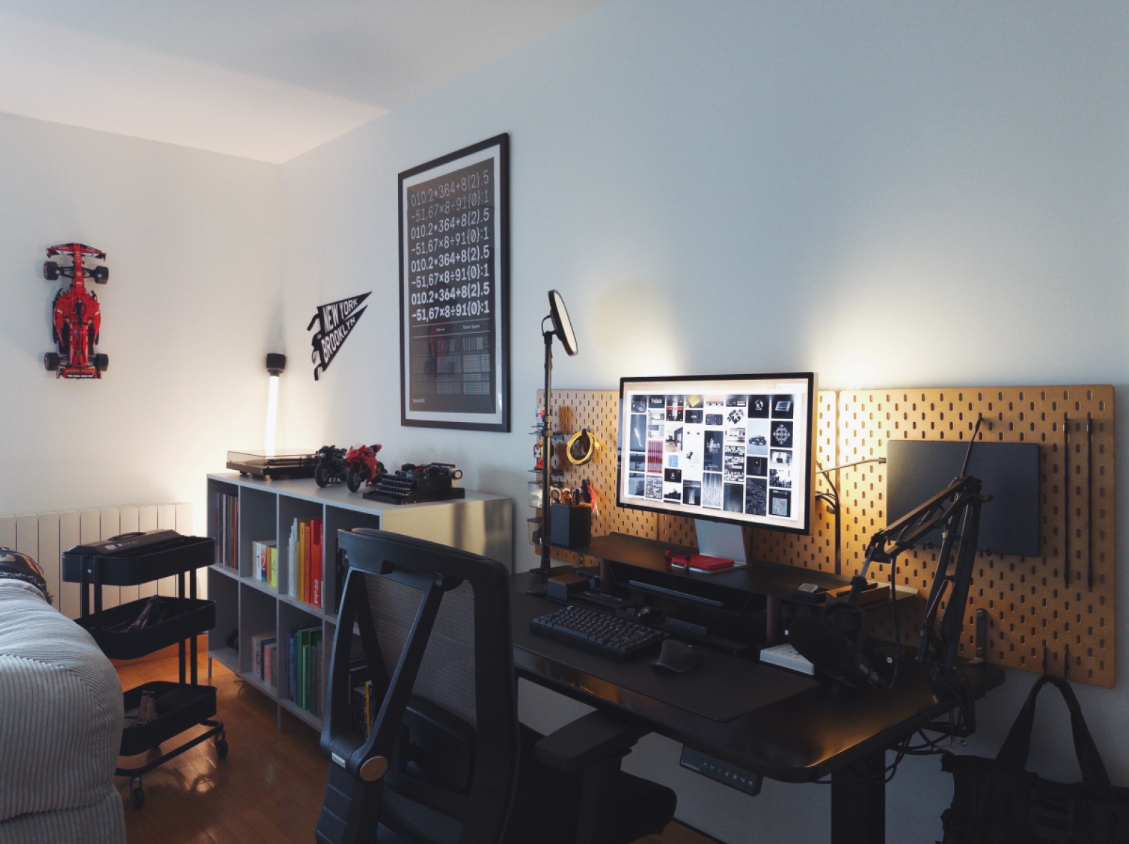 Yann-Edern Gillet — Workspace Tour #541 — Workspaces