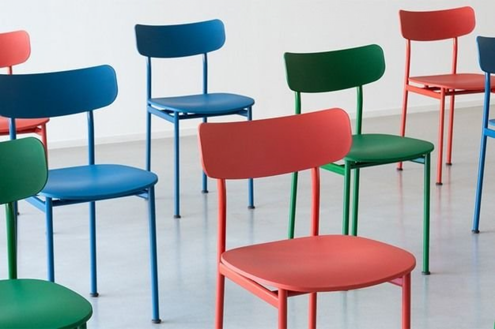 Magis reunites with Jasper Morrison for new Motta collection - officing.