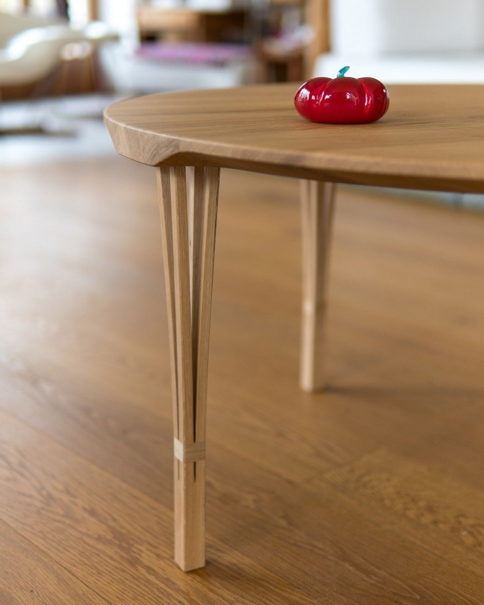 Table Legs that Use Spring Tension Rather than Joinery  - Core77