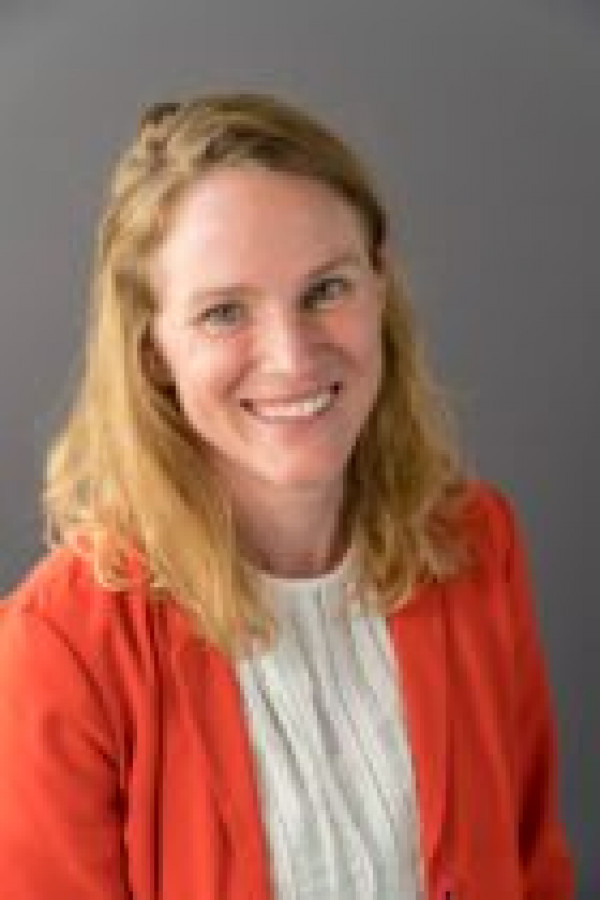 bits and bytes Lauren Milne bio pic