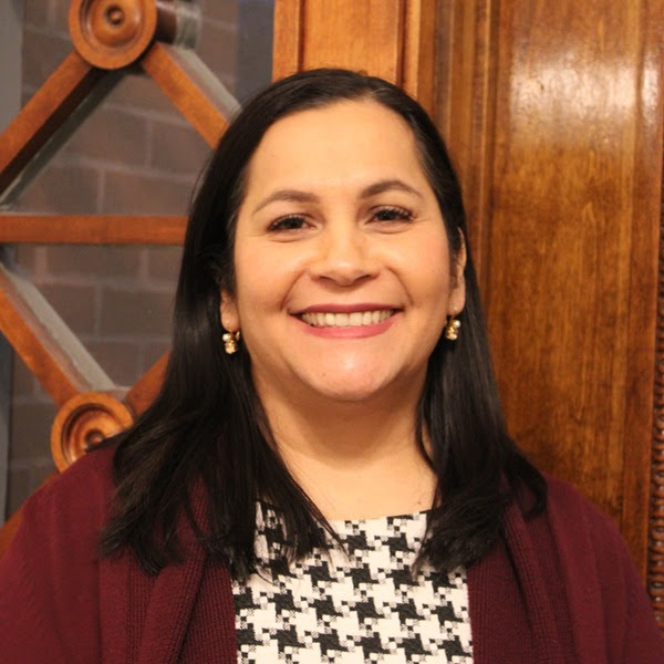 Headshot of Dina Zavala
